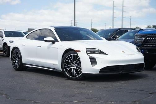 White 2022 Porsche Taycan Base