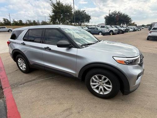 2020 Ford Explorer Base