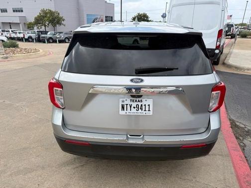 2020 Ford Explorer Base