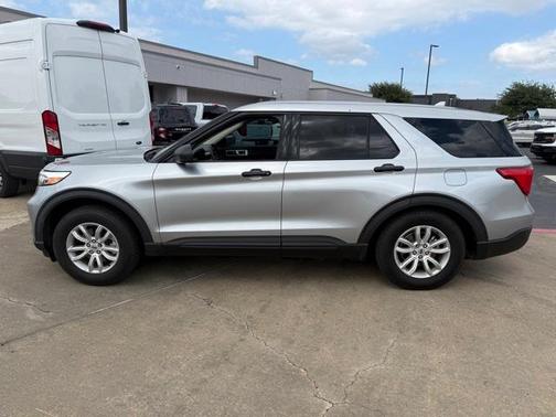 2020 Ford Explorer Base