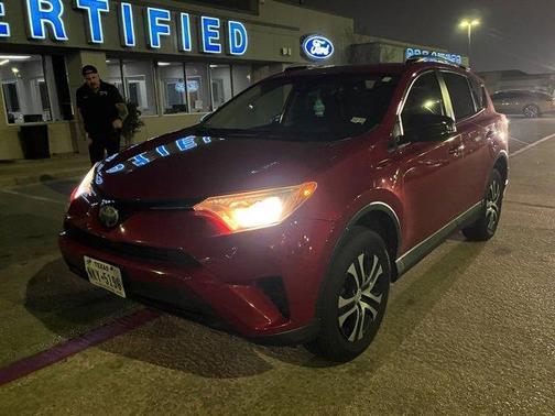 2017 Toyota RAV4 LE
