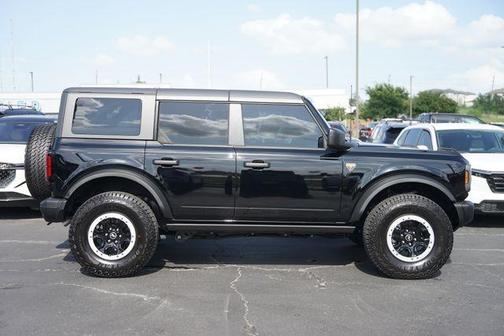 Shadow Black 2026 Ford Bronco Badlands