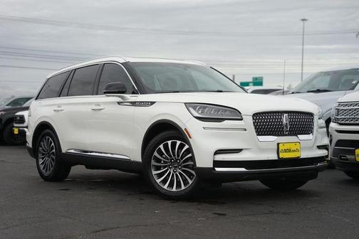 White Metallic 2024 Lincoln Aviator Premiere