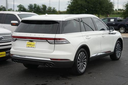 White Metallic 2024 Lincoln Aviator Premiere