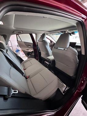 Pearl 2023 Toyota Venza Limited