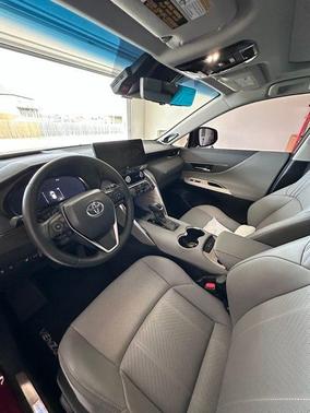 Pearl 2023 Toyota Venza Limited