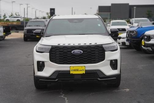 White Metallic 2025 Ford Explorer ST-Line