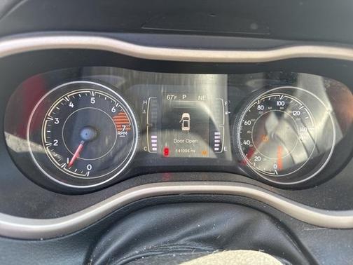 2017 Jeep Cherokee Sport