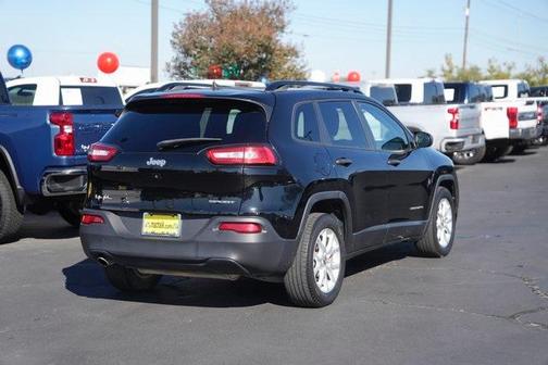 2017 Jeep Cherokee Sport
