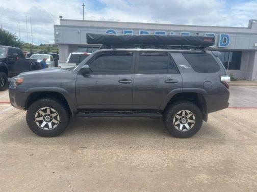 Magnetic Gray Metallic 2018 Toyota 4Runner Sport