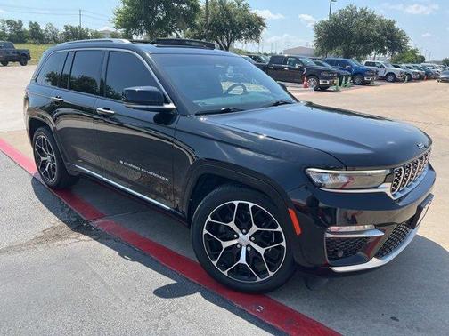 2022 Jeep Grand Cherokee Summit