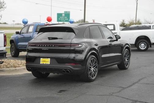 2025 Porsche Cayenne Base