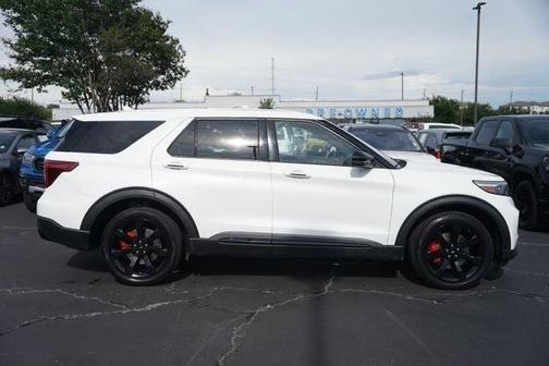 White Metallic 2022 Ford Explorer ST
