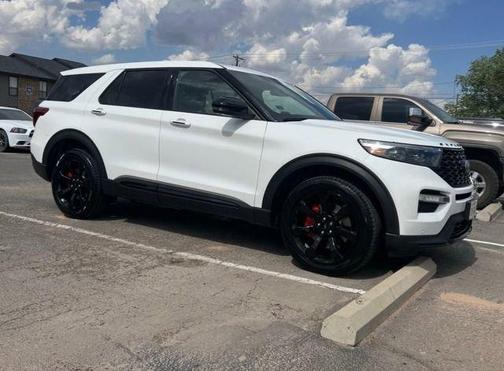 White Metallic 2022 Ford Explorer ST