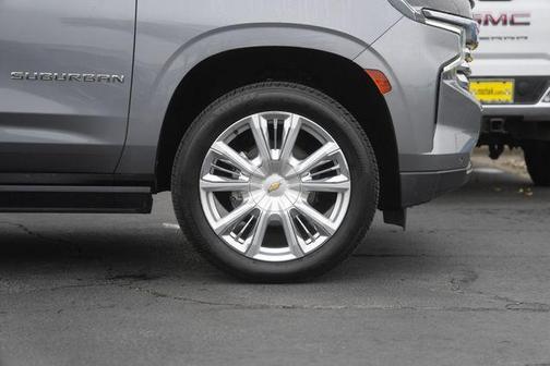 2022 Chevrolet Suburban High Country