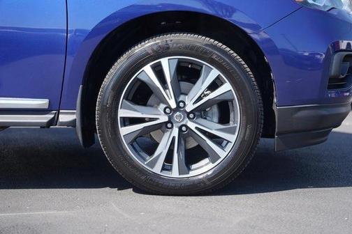 2020 Nissan Pathfinder Platinum