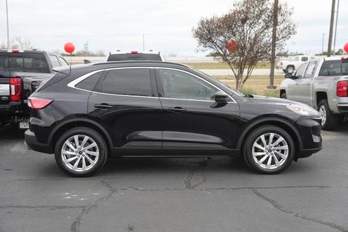 2022 Ford Escape Titanium