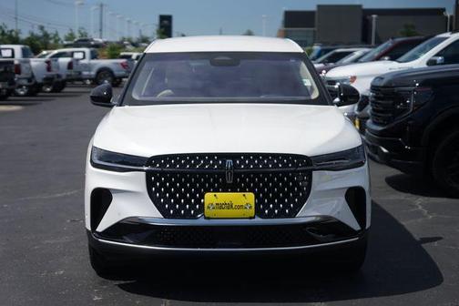 White Platinum Clearcoat Metallic 2024 Lincoln Nautilus Premiere