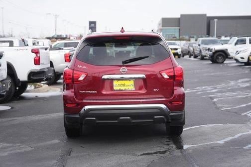 2020 Nissan Pathfinder SV