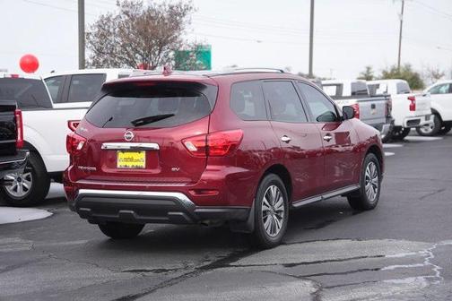 2020 Nissan Pathfinder SV