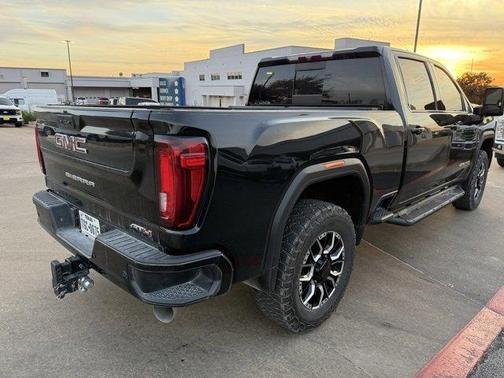2022 GMC Sierra 2500 AT4