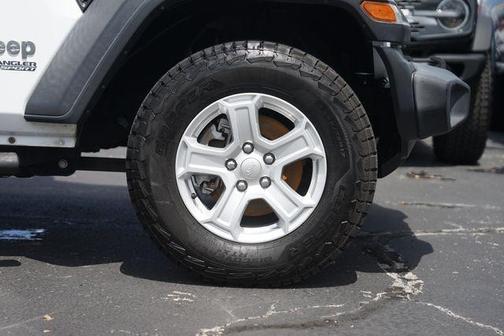 Bright White Clearcoat 2018 Jeep Wrangler Sport