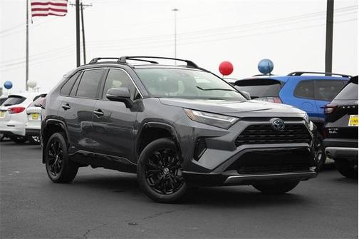 2022 Toyota RAV4 Hybrid SE