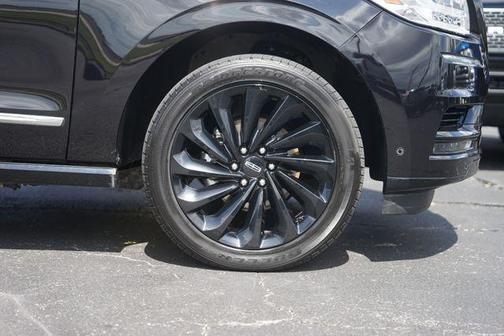 Black 2020 Lincoln Navigator L Reserve