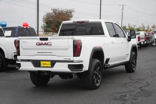 2024 GMC Sierra 2500 AT4