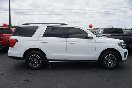 Oxford White 2022 Ford Expedition XLT