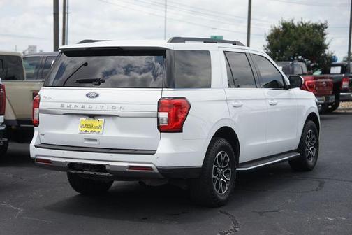Oxford White 2022 Ford Expedition XLT