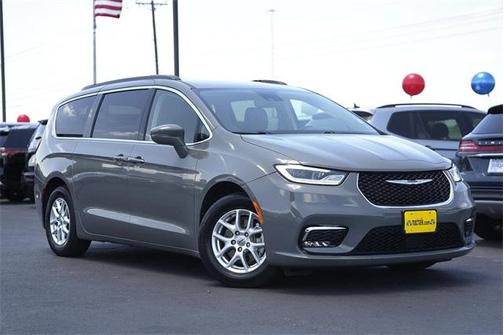 2022 Chrysler Pacifica Touring-L