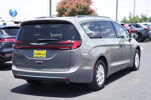 2022 Chrysler Pacifica Touring-L