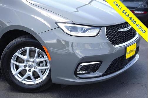 2022 Chrysler Pacifica Touring-L