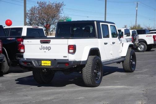 2022 Jeep Gladiator Overland