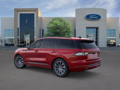 Red Carpet 2026 Lincoln Aviator Premiere