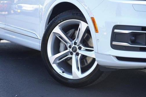 2019 Audi Q7 55 Prestige