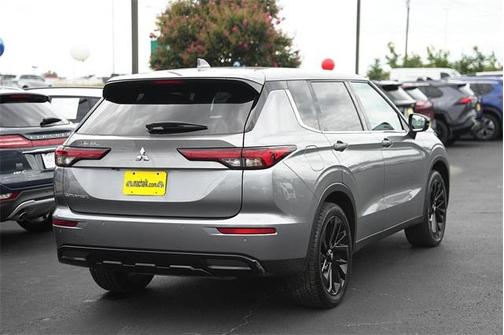2022 Mitsubishi Outlander SE