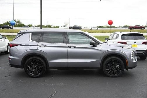2022 Mitsubishi Outlander SE