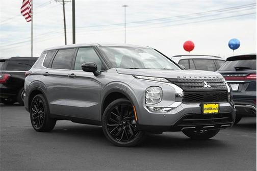 2022 Mitsubishi Outlander SE