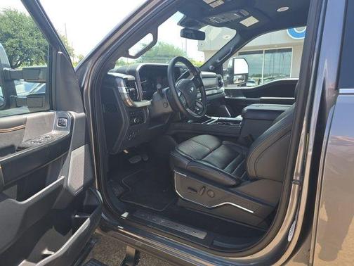 Gray Metallic 2023 Ford F-250 Platinum