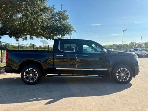Black 2023 Chevrolet Silverado 1500 High Country