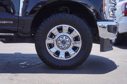 Agate Black Metallic 2023 Ford F-350 Lariat Super Duty