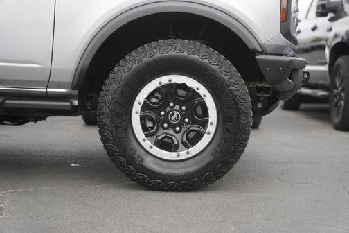 Iconic Silver Metallic 2022 Ford Bronco Base