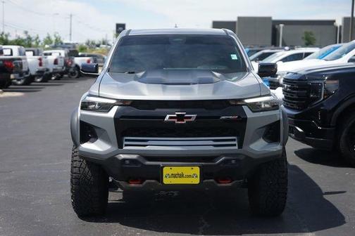 Sterling Gray Metallic 2024 Chevrolet Colorado ZR2