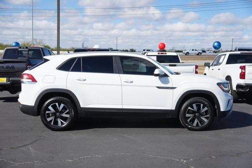 2022 Volkswagen Atlas Cross Sport 2.0T SE