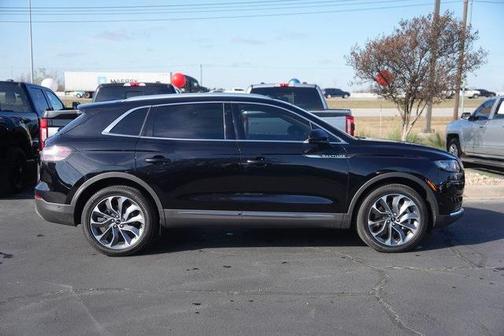 2022 Lincoln Nautilus Reserve