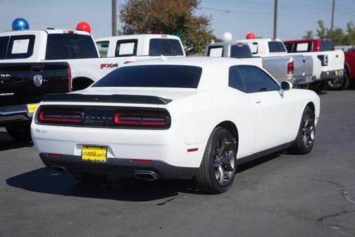 2017 Dodge Challenger SXT