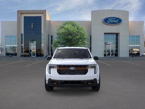 Oxford White 2025 Ford Maverick Tremor