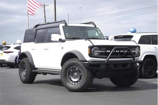 2024 Ford Bronco Outer Banks